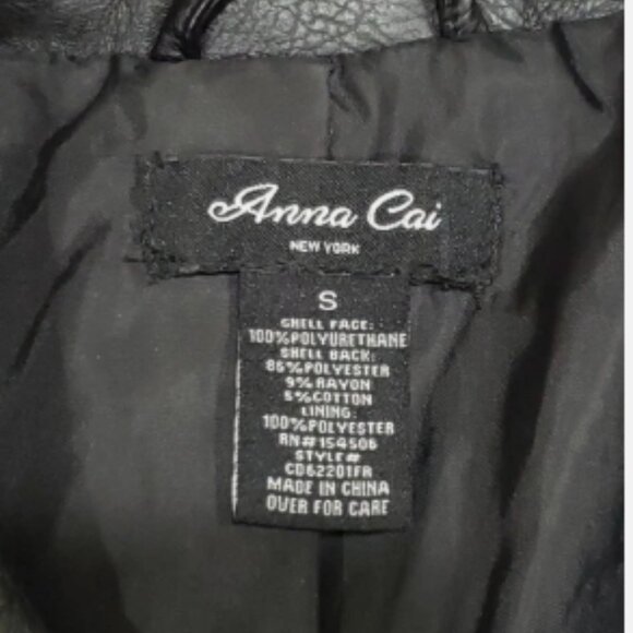 Anna Cai New York Short Black Faux Leather Jacket Zipper Pockets & Sleeves SZ S - Picture 4 of 5